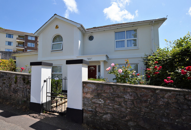 A Detached House offering good size accommodation with the benefit of off road parking; plus a double garage.