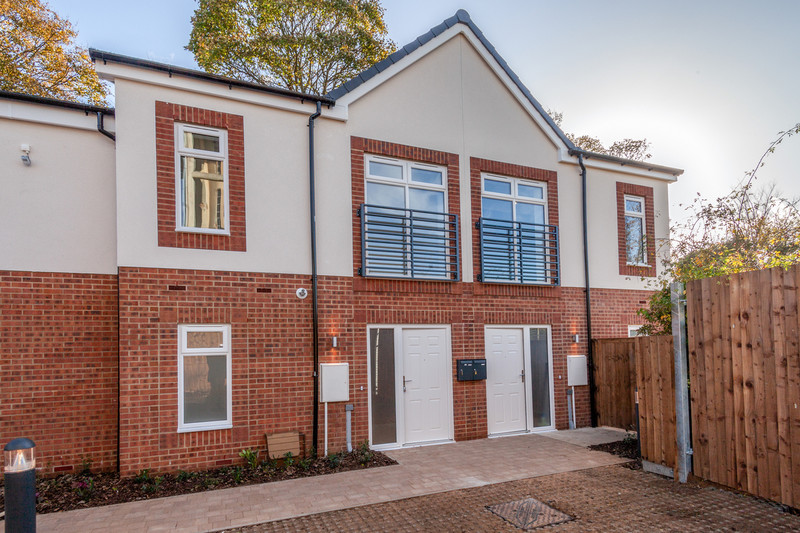 Cavell Court is an exclusive luxury development of two bedroom properties for the over-50s superbly situated set back from the public highway.