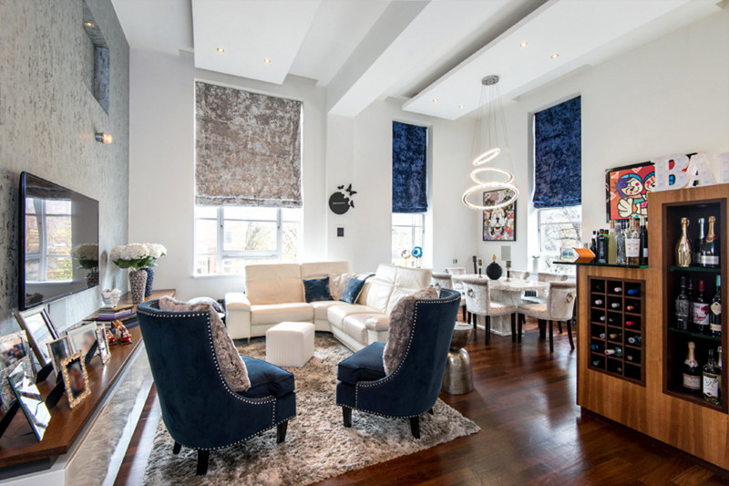 And now for something a little different! A beautifully presented and particularly bright 2 bedroom 2nd & 3rd floor split level apartment, situated in this landmark 1930's building, formerly a main telephone exchange.