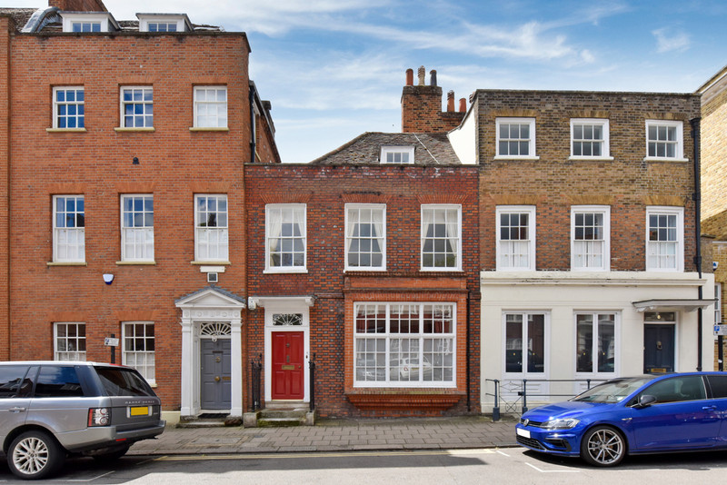 A fantastic opportunity to acquire a Grade II listed property on one of Windsor's most prestigious streets, just moments from Windsor Castle and entrance to the Long Walk, featuring multiple grand reception rooms, period features and south facing...