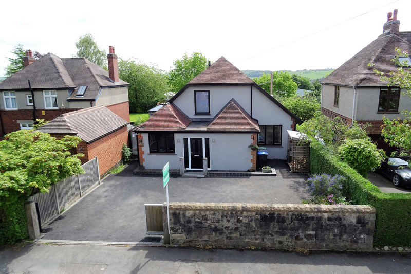 A deceptively spacious and stylish renovated three bedroom detached dormer residence, located on a prestigious road in the historic market town of Ashbourne. An impressive 1,700sq.ft. of accommodation.