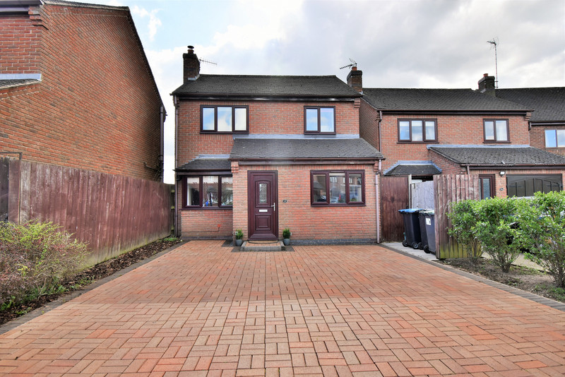 A modern three bedroom detached house located on a popular development within Ashbourne. The gross internal area is 1,000sq.ft.
