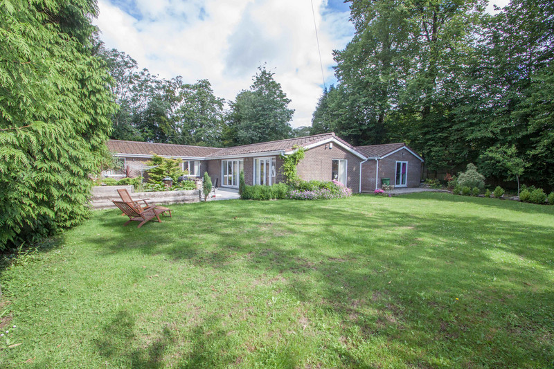 A superb four bedroom detached bungalow which has been the subject of modernisation, on a generous plot. A 39ft open plan kitchen/diner, luxury kitchen, lounge, two en suite shower rooms, family bathroom, double garage & parking forecourt, PVCu D/G,...
