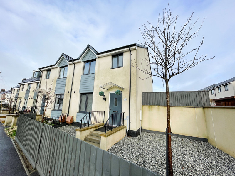 A beautiful semi detached modern family home. Kitchen/breakfast room, sitting room, cloakroom, three bedrooms (master en suite), family bathroom, gardens, parking for two vehicles, privately owned solar panels, PVCu D/G, GCH, 6 year NHBC remaining.