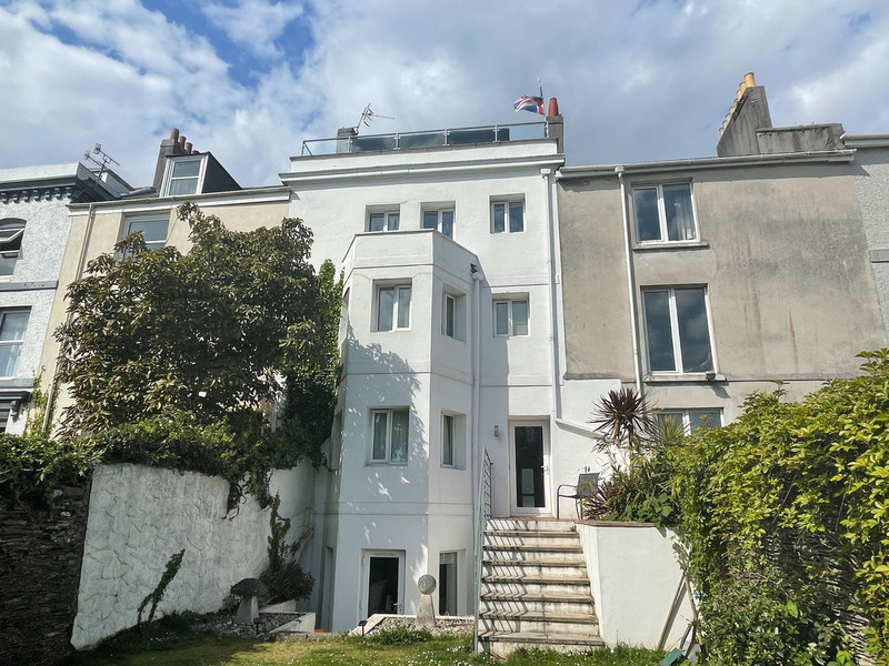 An attractive, well maintained first floor apartment just a short distance from all amenities in the heart of Stoke. Entrance Hall, Kitchen, Sitting Room, Two Bedrooms, Bathroom, Electric Heating, PVCu Double Glazing.