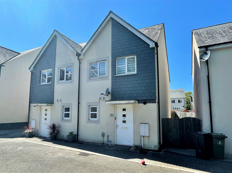 A delightful, semi detached home built by Taylor Wimpey in 2013 within this highly sought after, North Plymouth development. Open Plan Lounge, Diner & Kitchen with appliances, WC, Two Dble Bedrooms, Bathroom, Garden, Parking, PVCu D/G, GCH, Solar...