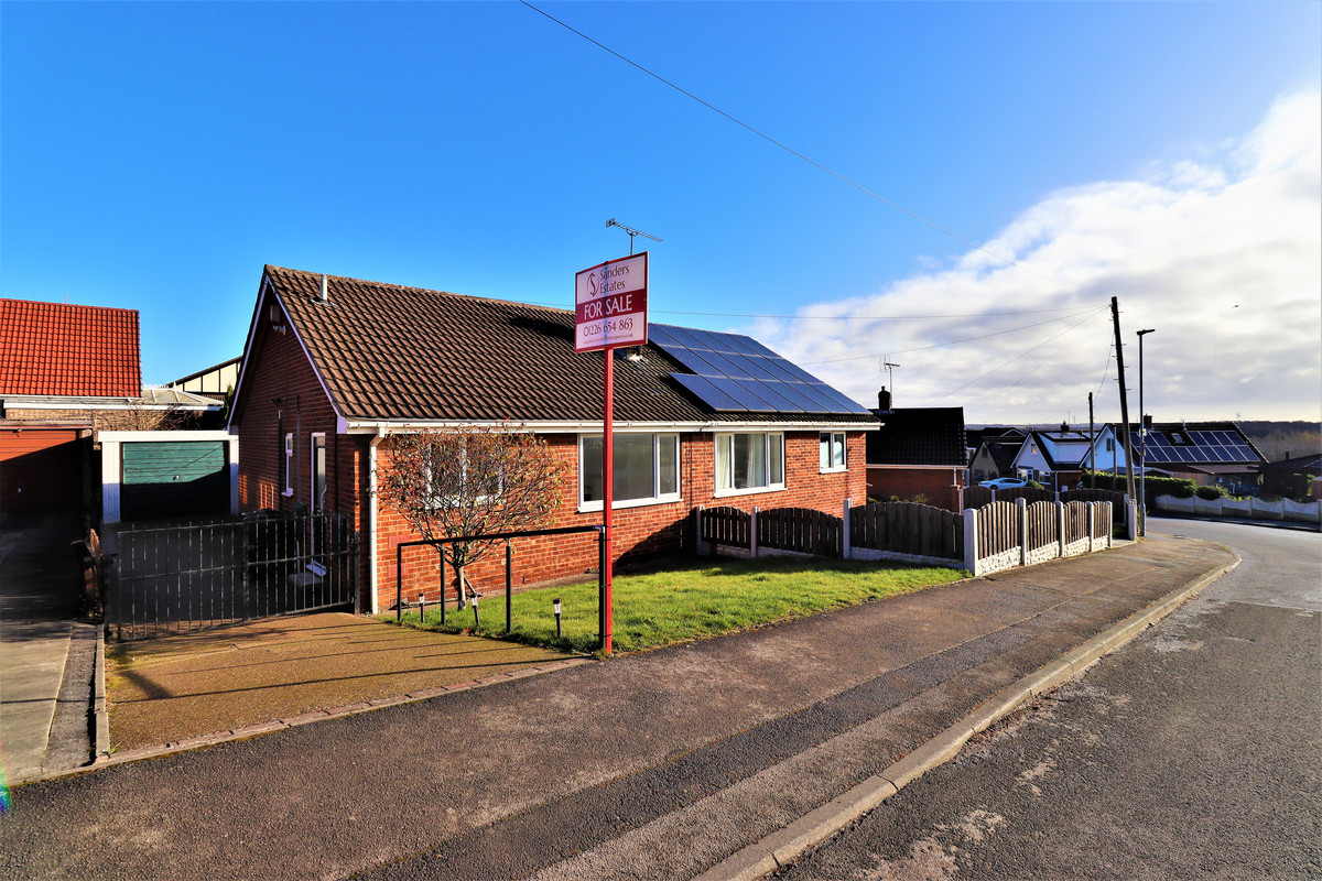 Guide Price £195,000 £205,000 They Do Not Come Up Often! Available to