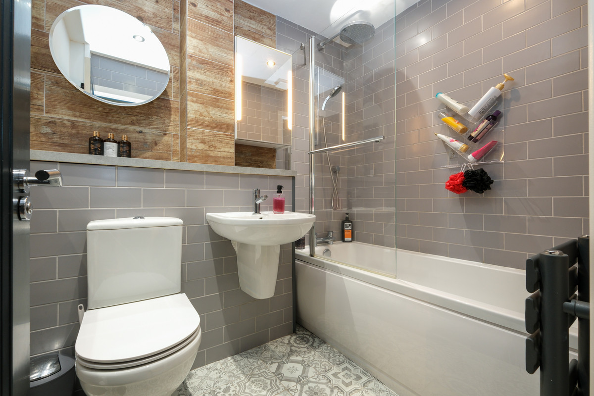 Bradford Road, Otley, LS21 The Home Movement